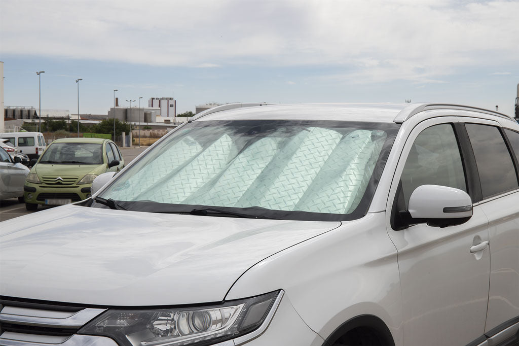 Cofan – Parasol Delantero con Efecto Láser | 2 Ventosas | Protege del Sol y Rayos UV | Medida 70x150 cm
