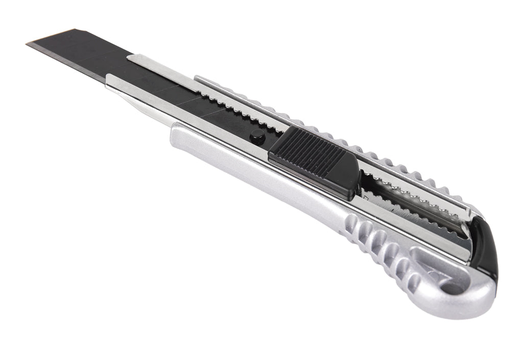 Cofan – Cúter Profesional de Aluminio | Hoja Negra SK2 | Bloqueo Automático | Zona Antideslizante | 9 mm y 18 mm