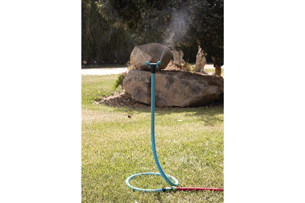 Cofan – Torre de Nebulización de Jardín | 2 Boquillas Ajustables | Altura 79 cm | Riego Refrescante para Exteriores