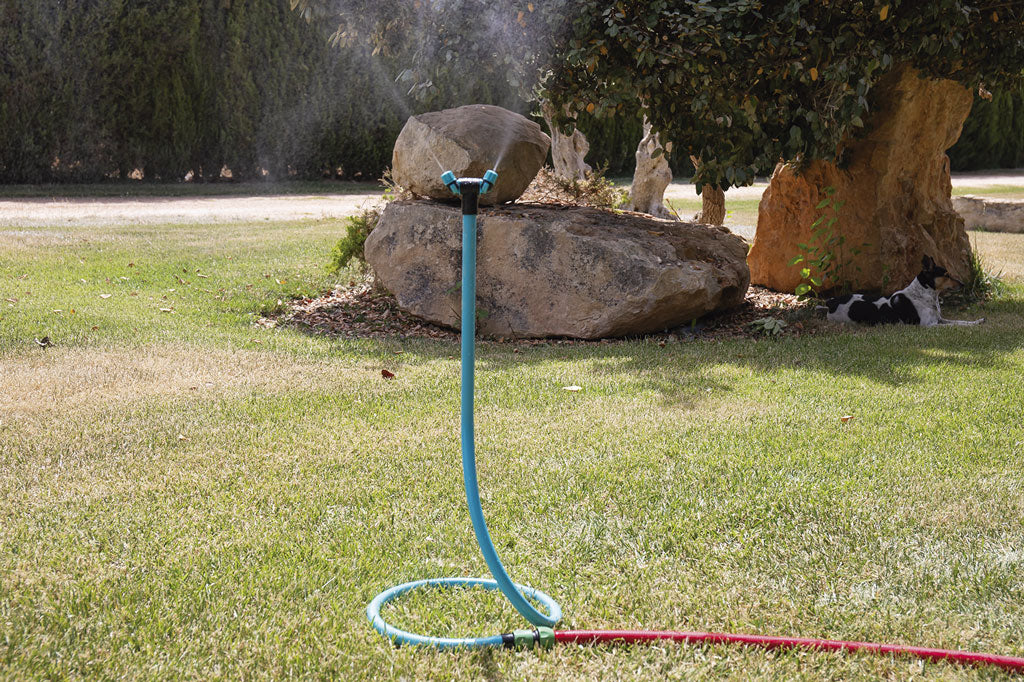 Cofan – Torre de Nebulización de Jardín | 2 Boquillas Ajustables | Altura 79 cm | Riego Refrescante para Exteriores